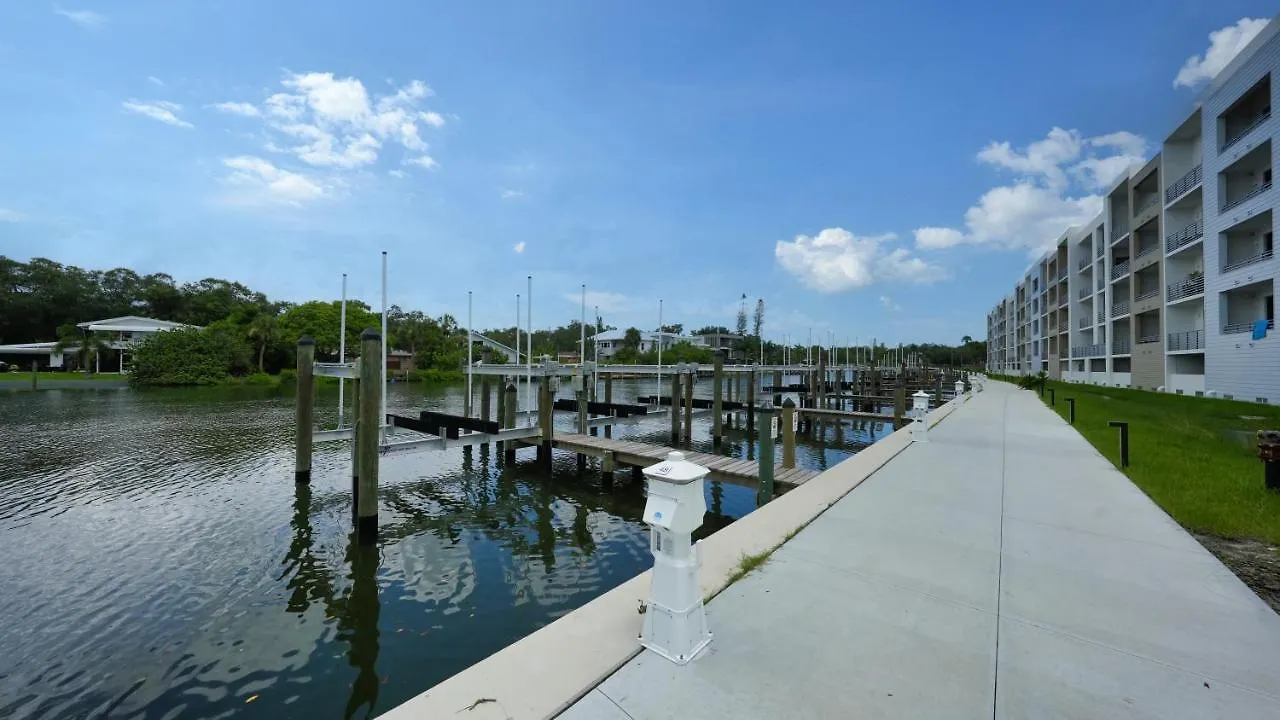 Apartment All-new, Waterfront In Downtown Sarasota!