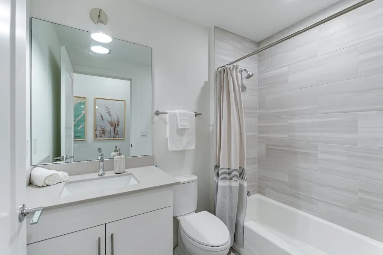 All-new, Waterfront In Downtown Sarasota! Apartment Sarasota