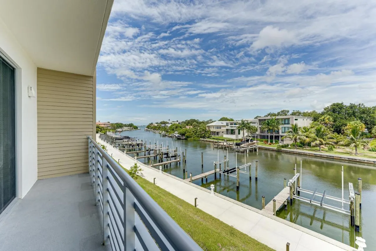 Apartment All-new, Waterfront In Downtown Sarasota! *