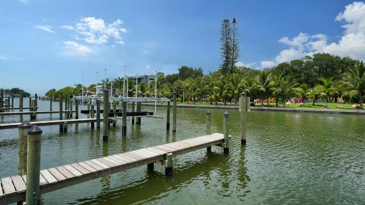 All-new, Waterfront In Downtown Sarasota! Apartment