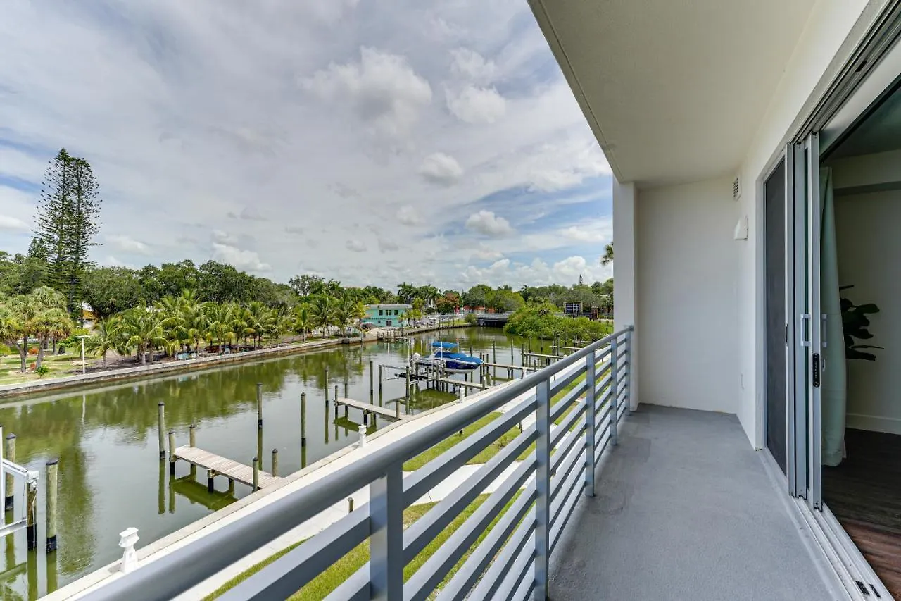 All-new, Waterfront In Downtown Sarasota! Apartment *