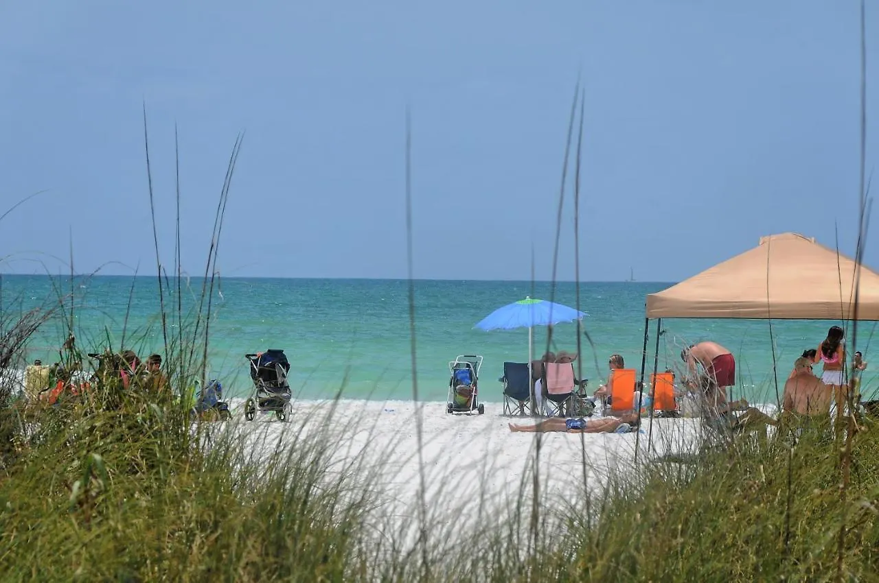 Walk To Beach, Restaurants, Shopping/hot Tub! Sarasota