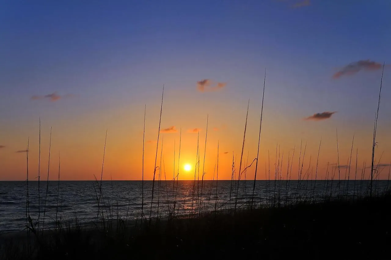 Walk To Beach, Restaurants, Shopping/hot Tub! * Sarasota
