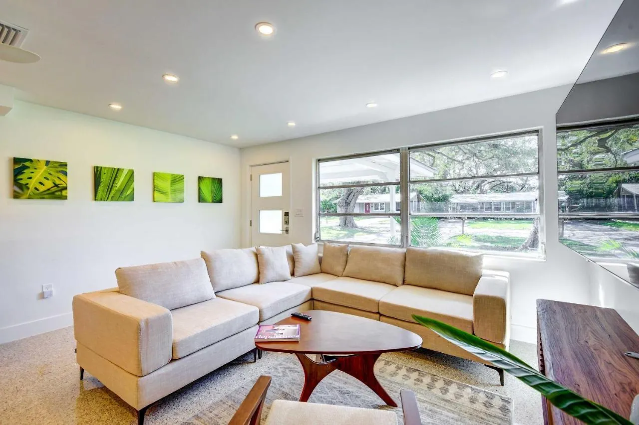Charming Vacation Near Downtown Holiday home Sarasota