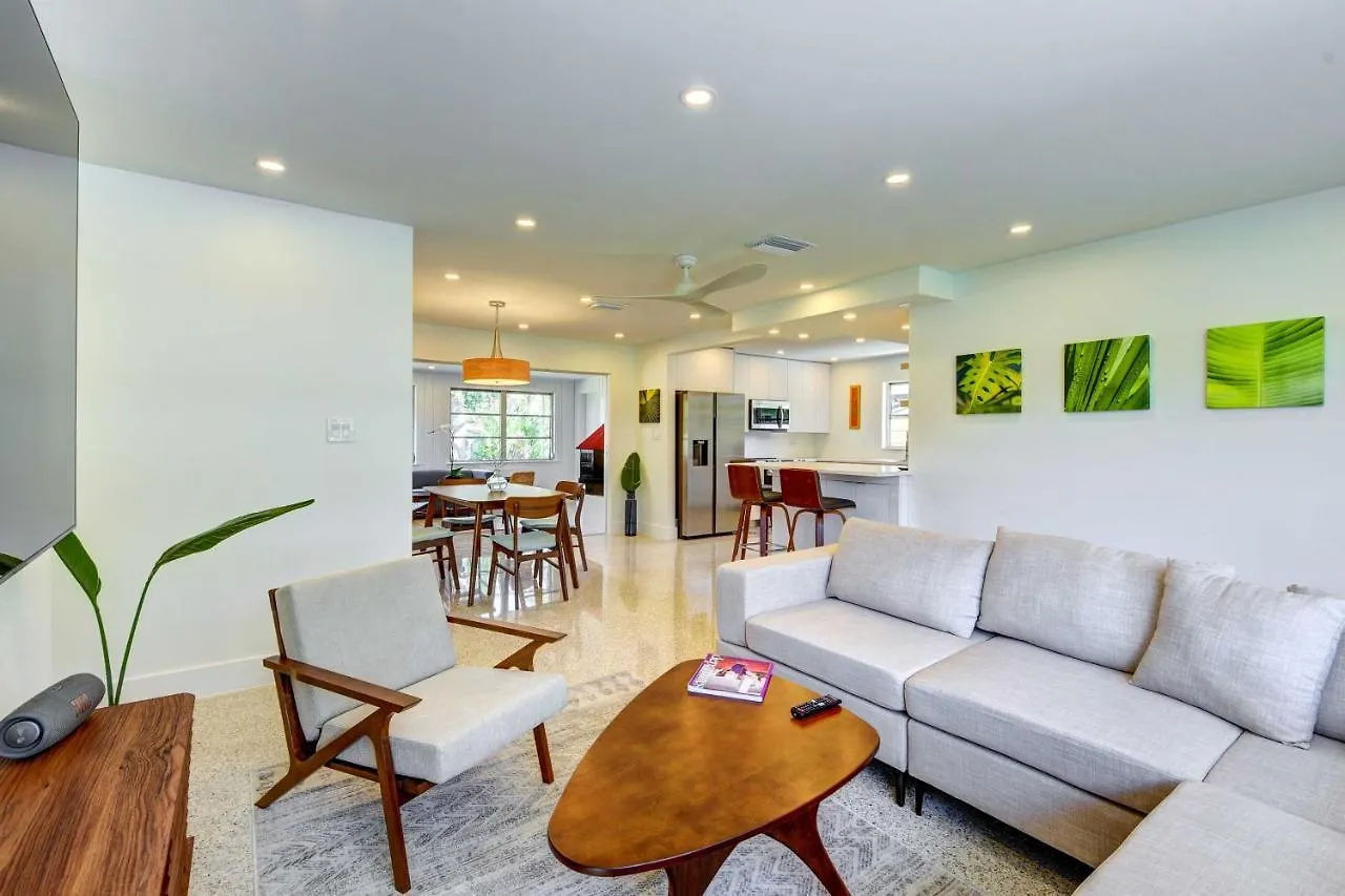 Charming Vacation Near Downtown Holiday home