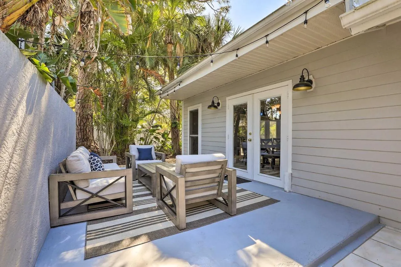 Vacation With Pool And Game Room! Holiday home Sarasota