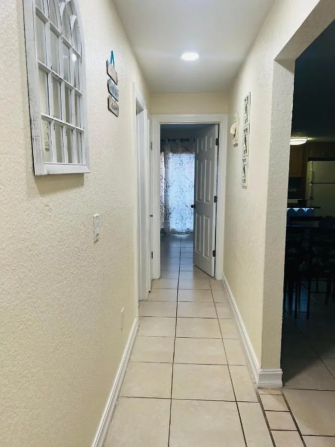 Apartment Spacious Close To Siesta