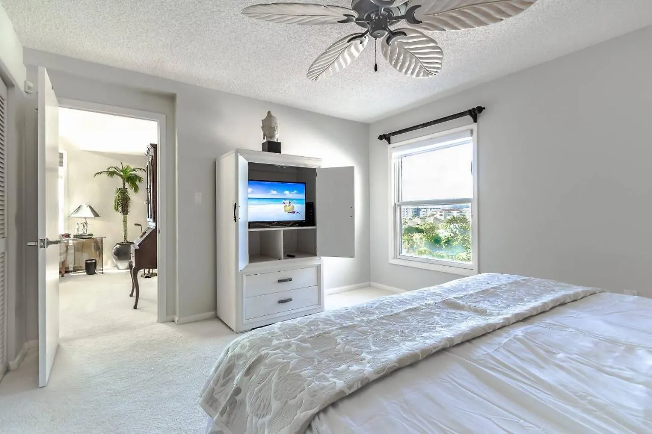 Siesta Breakers Penthouse On The Holiday home *