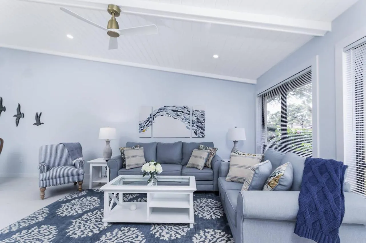 Yellow Pine Duplex Close To Pool & Tennis Holiday home