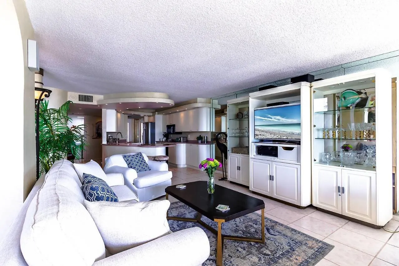 Holiday home Siesta Breakers Penthouse On The