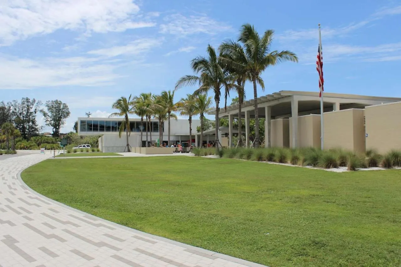 Club Modern C Building * Sarasota