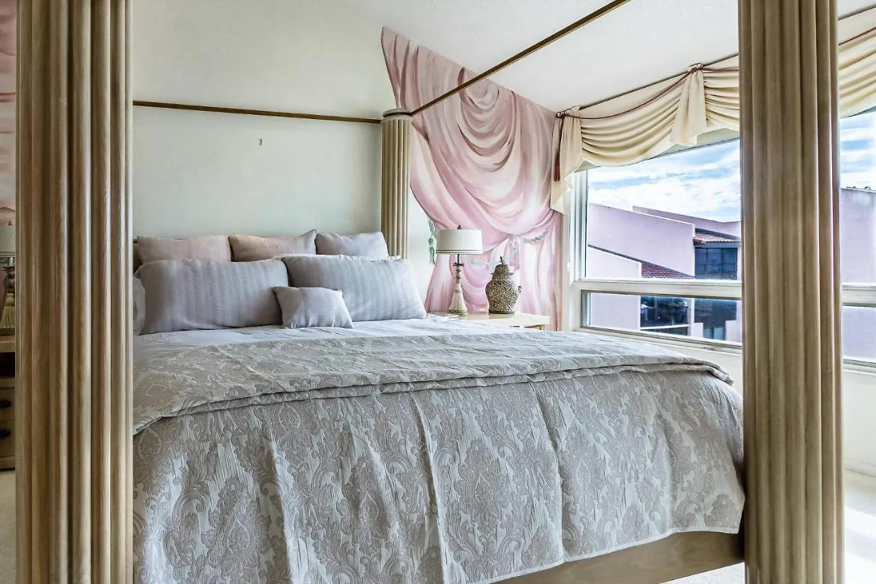 Siesta Breakers Penthouse On The Sarasota