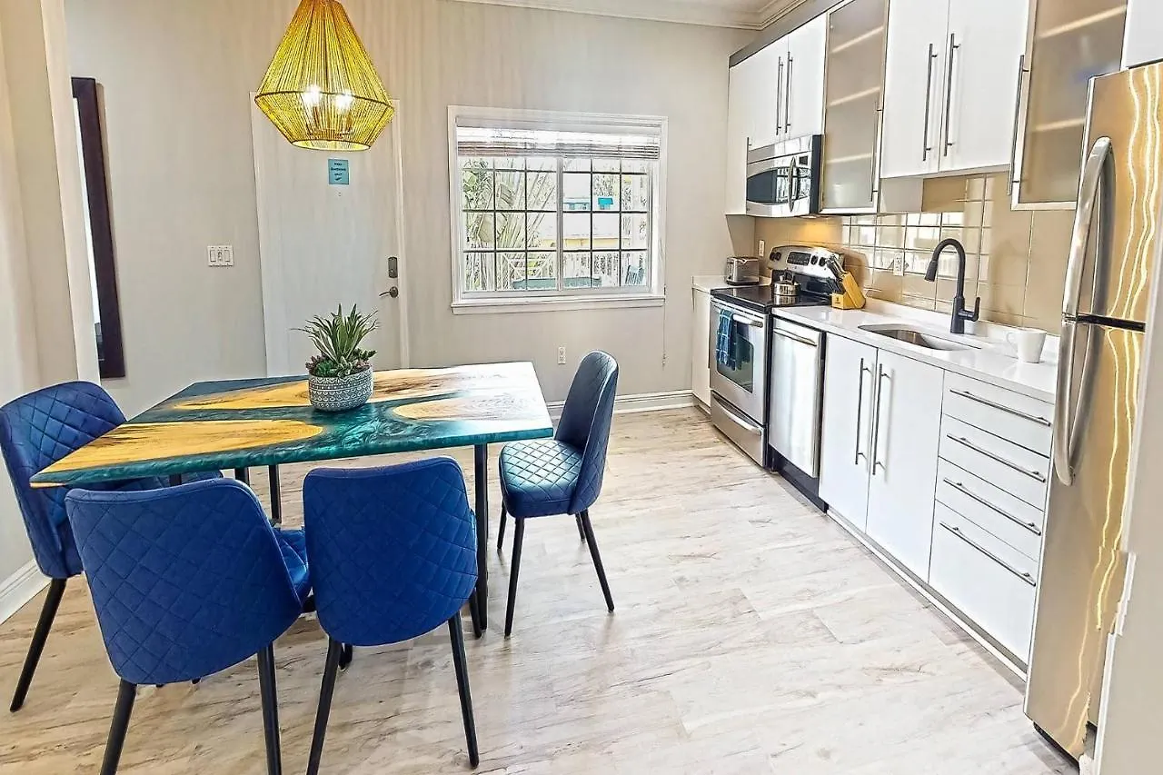 Club Modern C Building Holiday home Sarasota