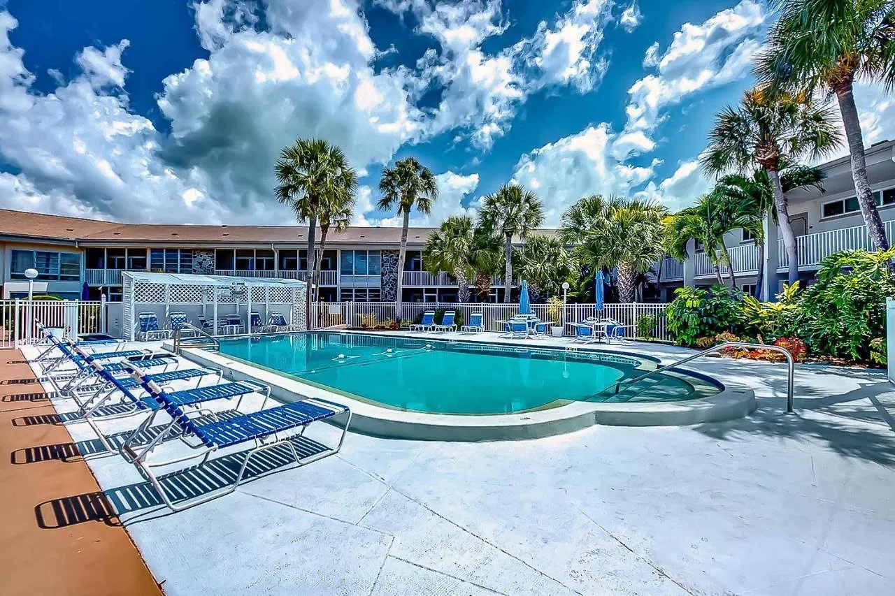 Kingston Arms On Lido Key, 1br