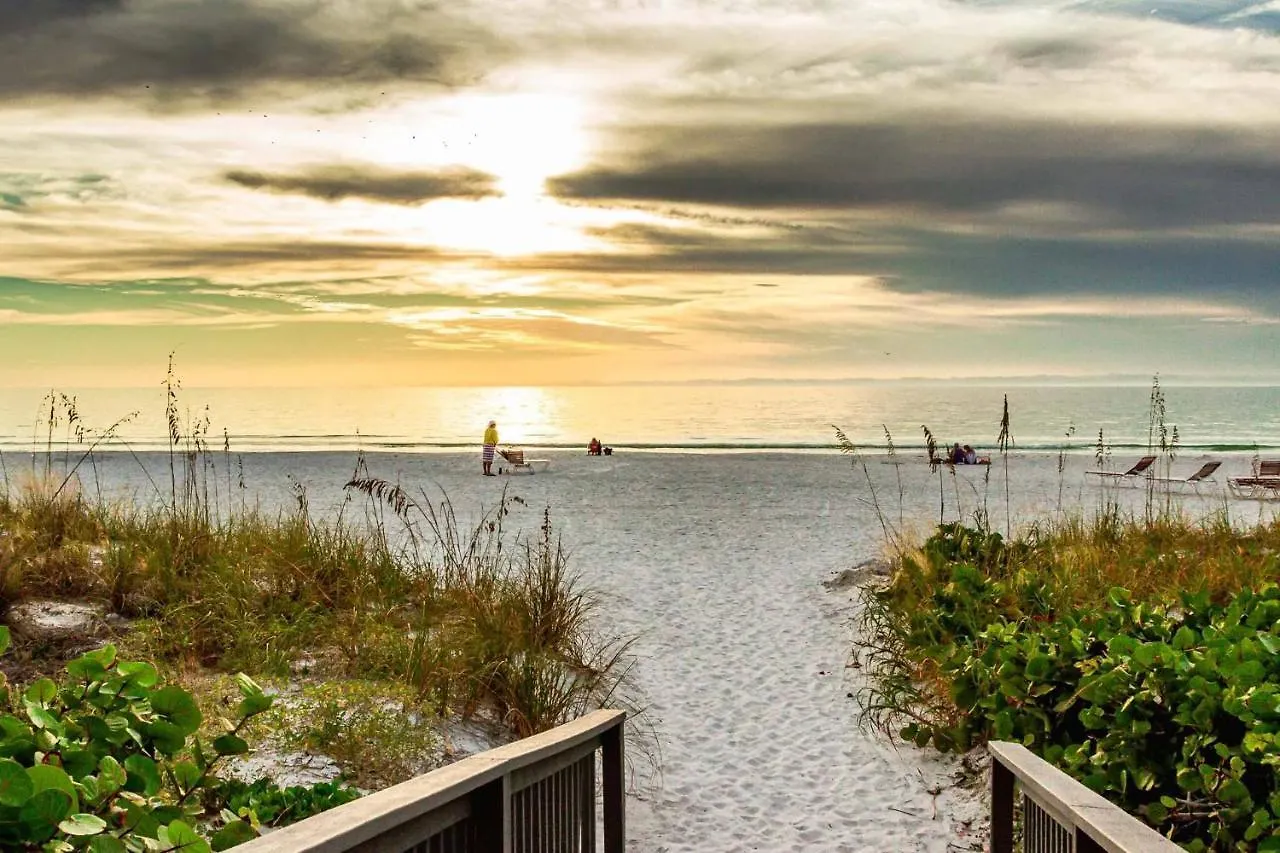 Holiday home Siesta Breakers On Crescent Sarasota