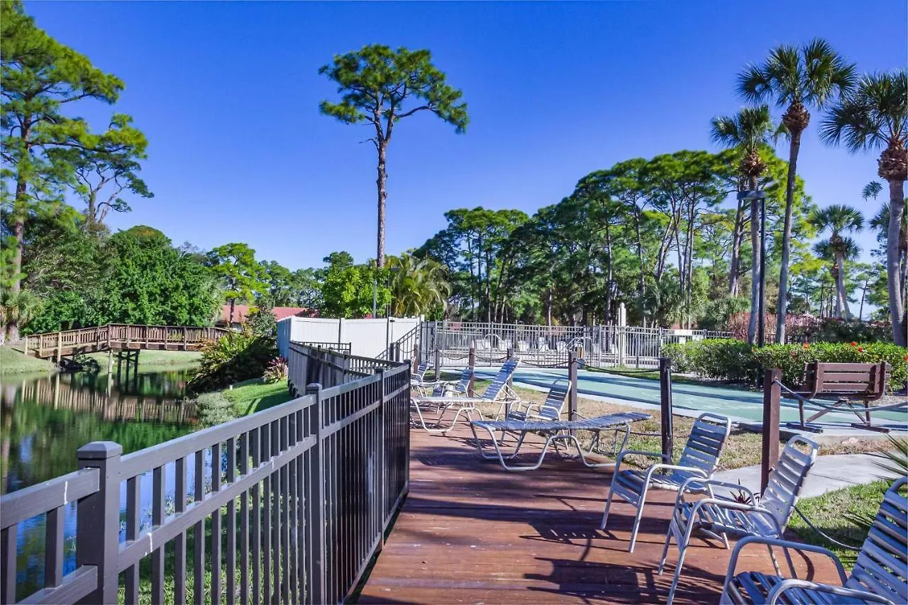 Yellow Pine Duplex Close To Pool & Tennis Holiday home Sarasota