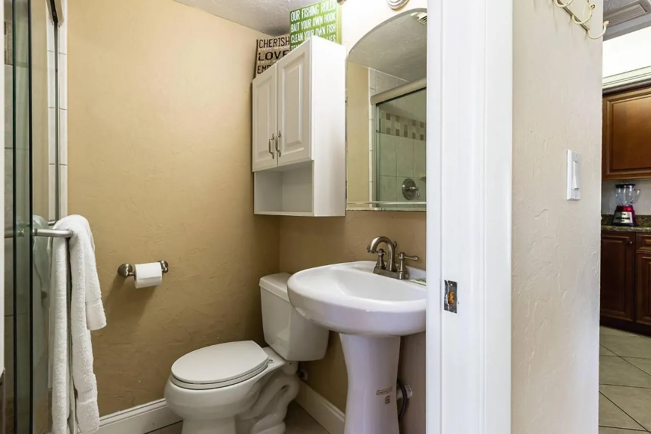 Midnight Cove Ii By The Docks- First Floor Holiday home Sarasota