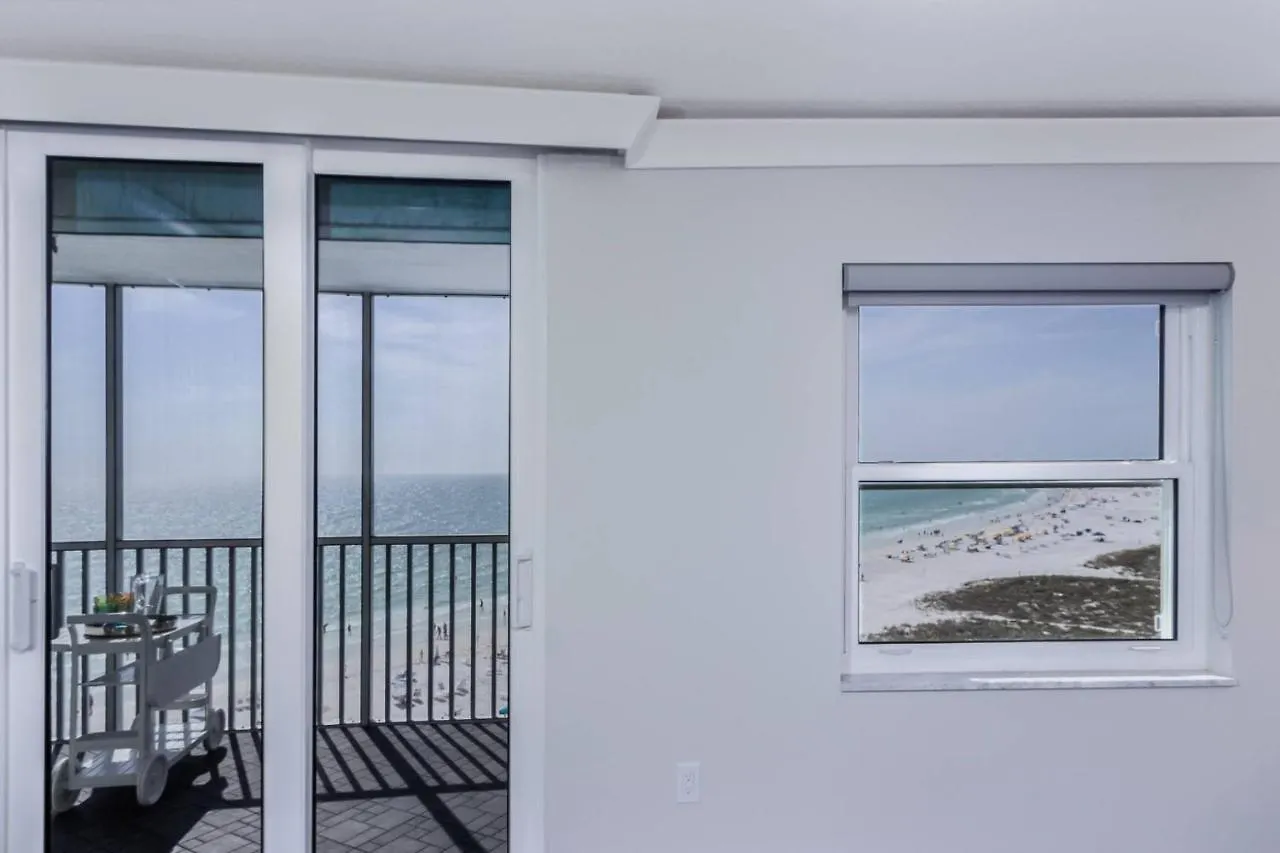 Crystal Sands Elegance Holiday home *