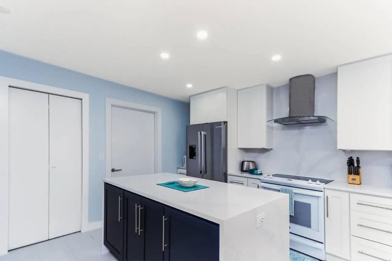 Yellow Pine Duplex Close To Pool & Tennis