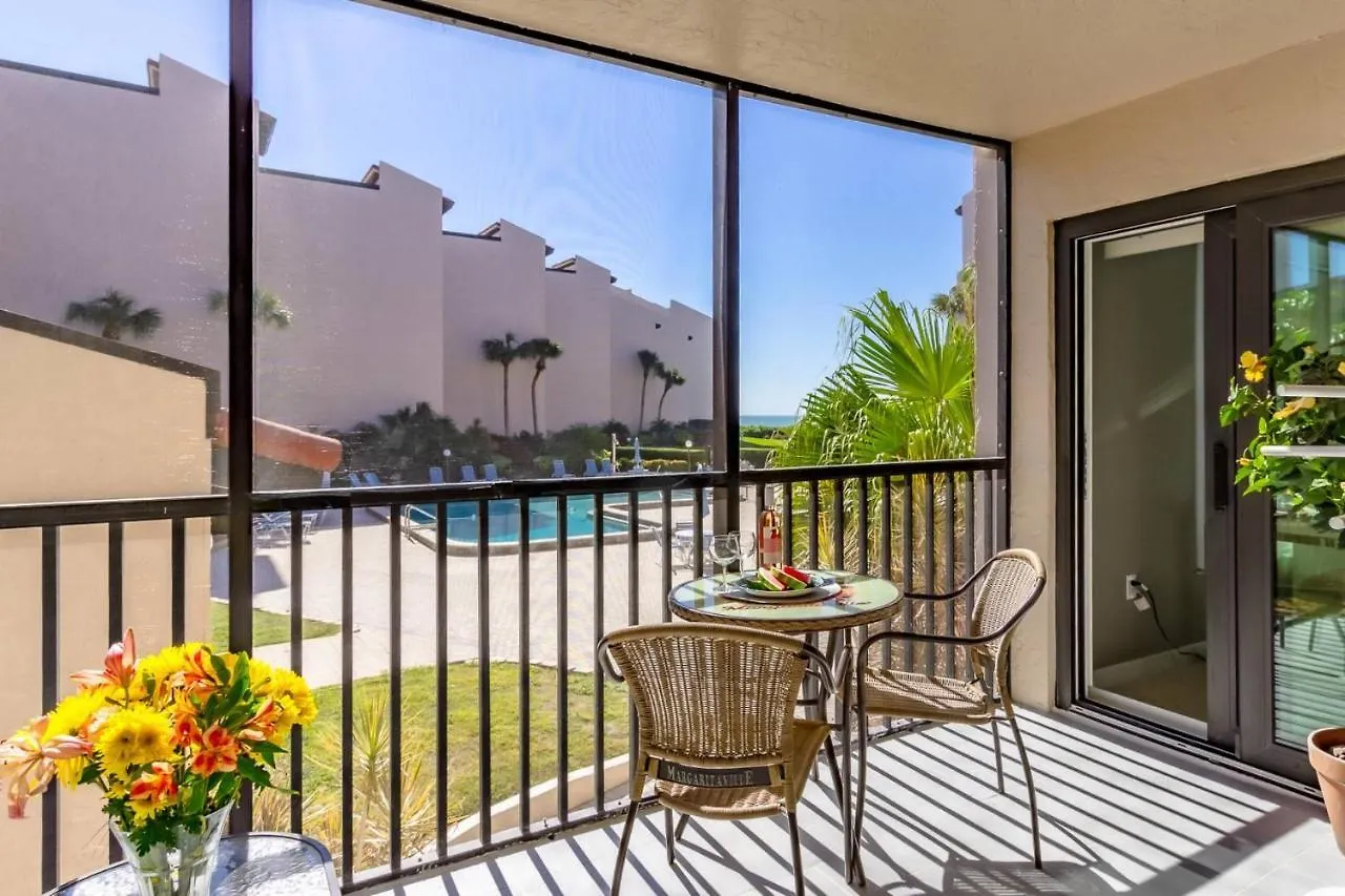 Siesta Breakers On Crescent Holiday home *