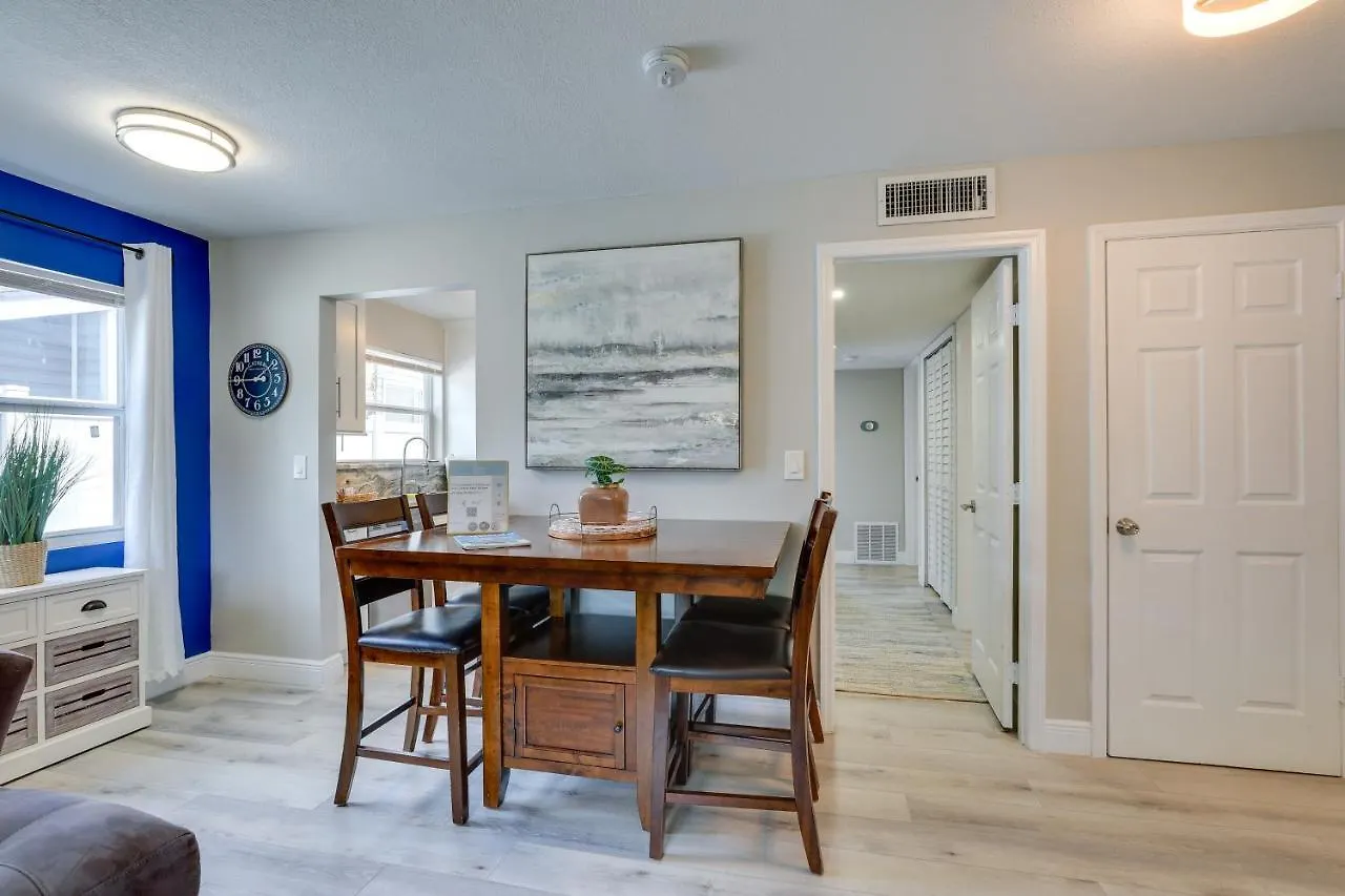Apartment Coastal Minutes To Beach! *