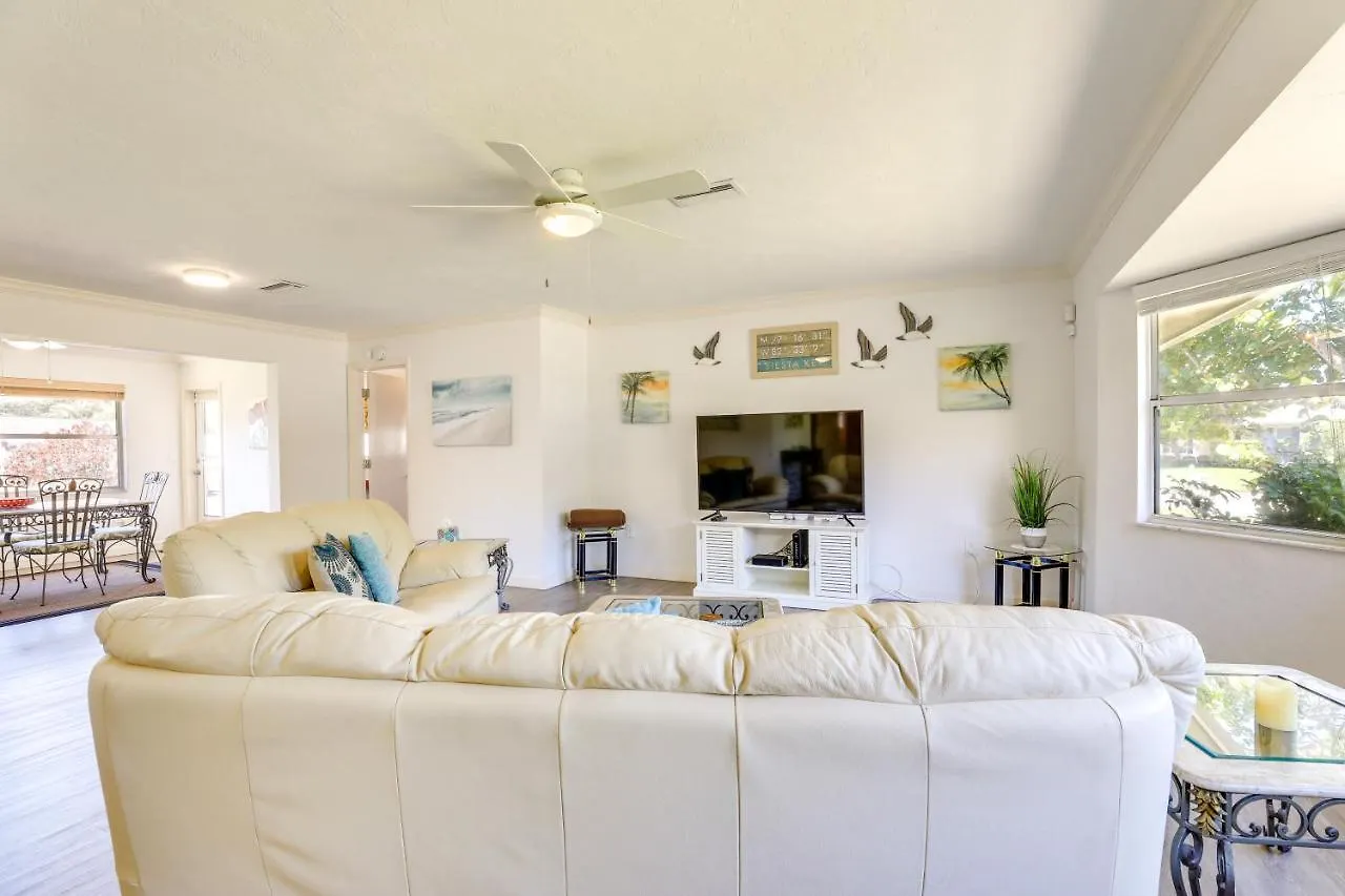 Holiday home House With Private Pool - 4 Mi To Beach! *
