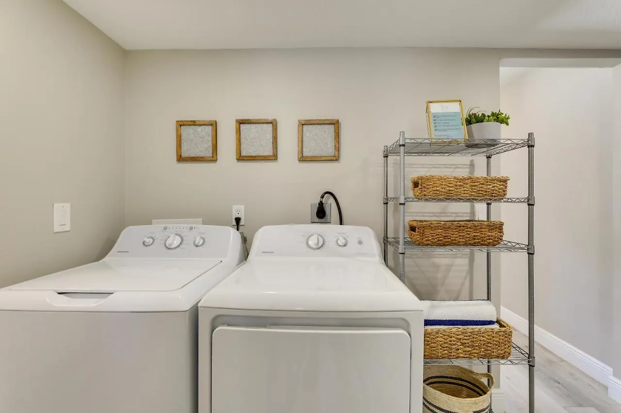Apartment Coastal Minutes To Beach! Sarasota