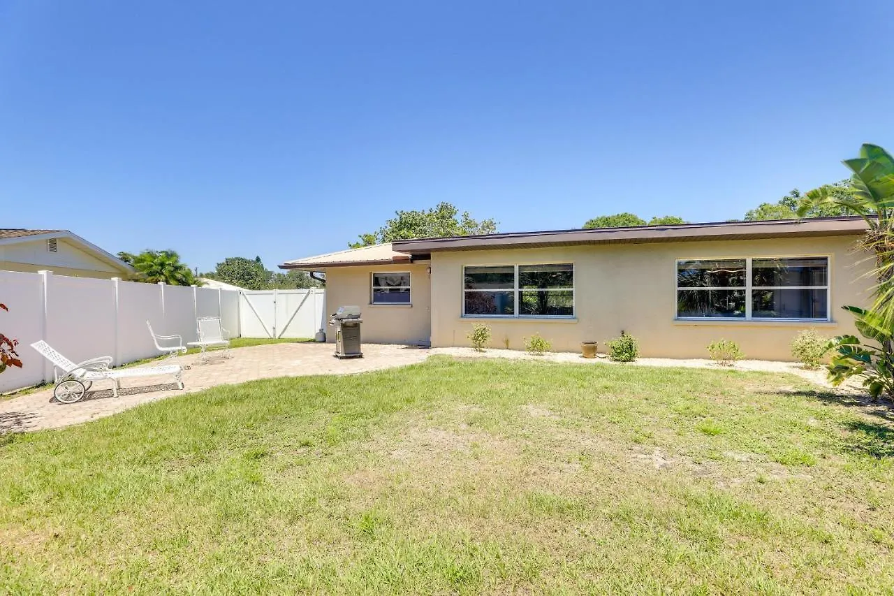 Holiday home House With Private Pool - 4 Mi To Beach!