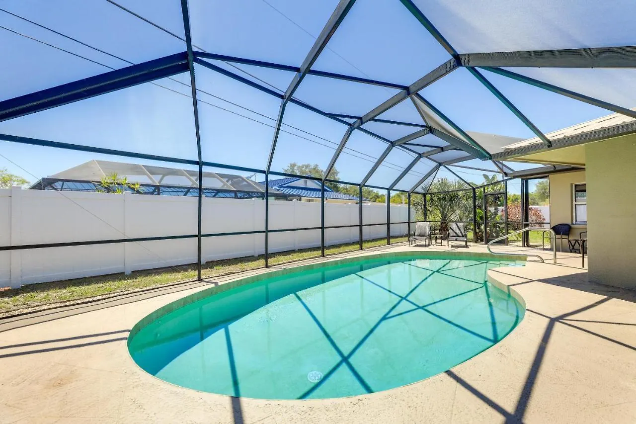 House With Private Pool - 4 Mi To Beach! Holiday home *