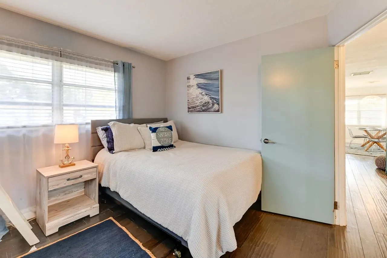 Holiday home Sunny With Pool Near Siesta Key Beach! Sarasota