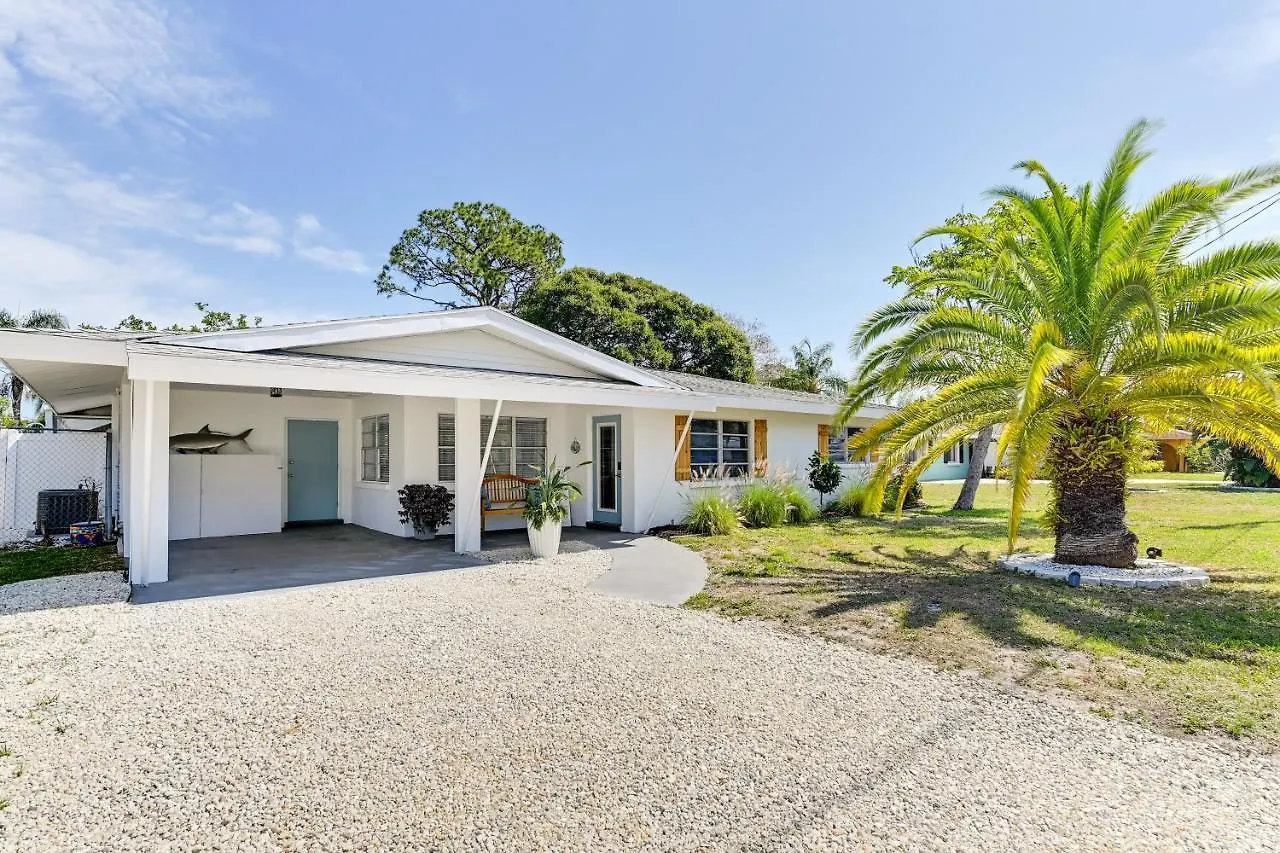 Sunny With Pool Near Siesta Key Beach! * Sarasota