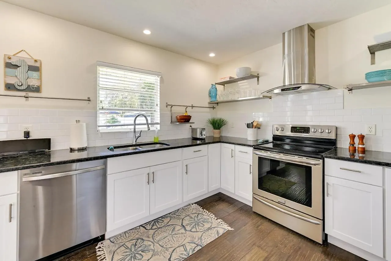 Sunny With Pool Near Siesta Key Beach! * Sarasota