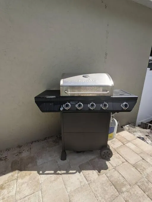 Florinda 3bdr/2bth 2car Garage With New Pool * סרסוטה