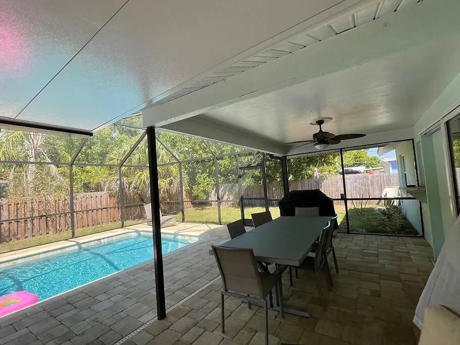 New England 3bd 2bt Heated Pool Close To Siesta Holiday home Sarasota
