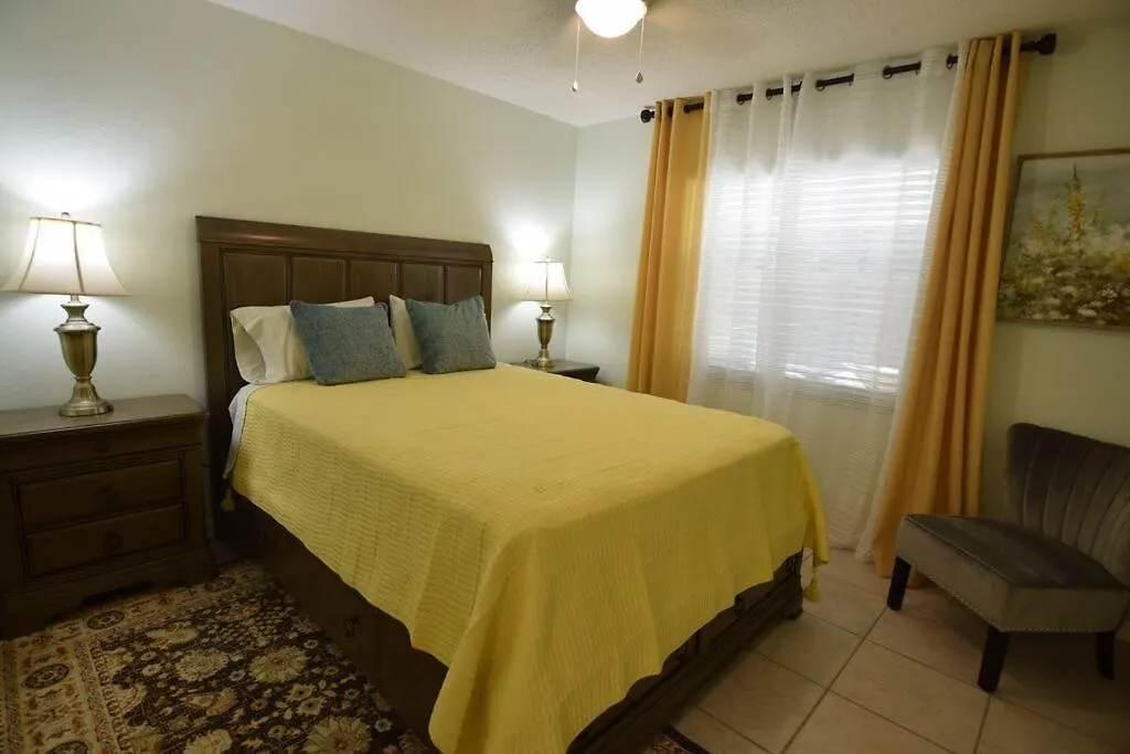 New England 3bd 2bt Heated Pool Close To Siesta Sarasota