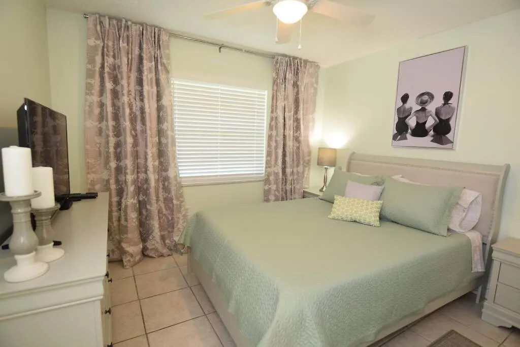 New England 3bd 2bt Heated Pool Close To Siesta *