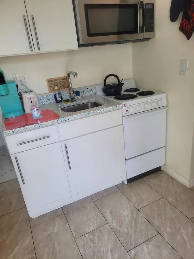 ~ Cozy In-law Close To Siesta Key ~ Apartment *