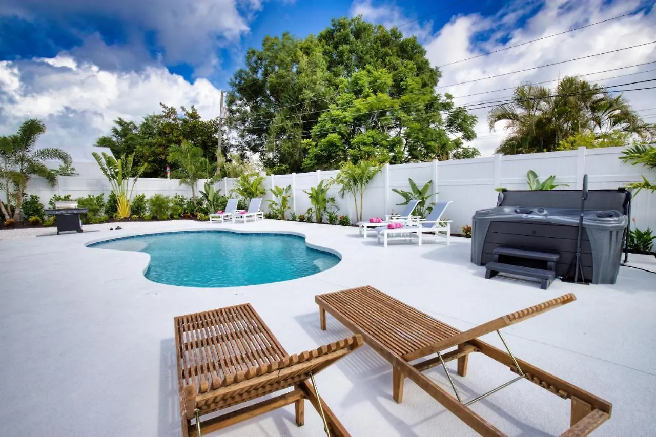 Tropical Oasis, Heated Pool, Hot Tub, Near Siesta Key * Sarasota