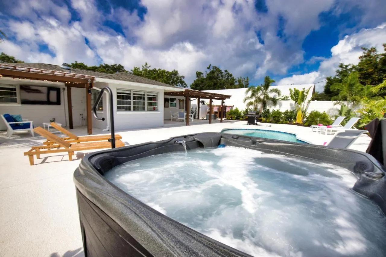 Tropical Oasis, Heated Pool, Hot Tub, Near Siesta Key * Sarasota