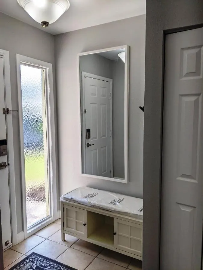 Lovely 2 Bedroom With A Pool! Apartment
