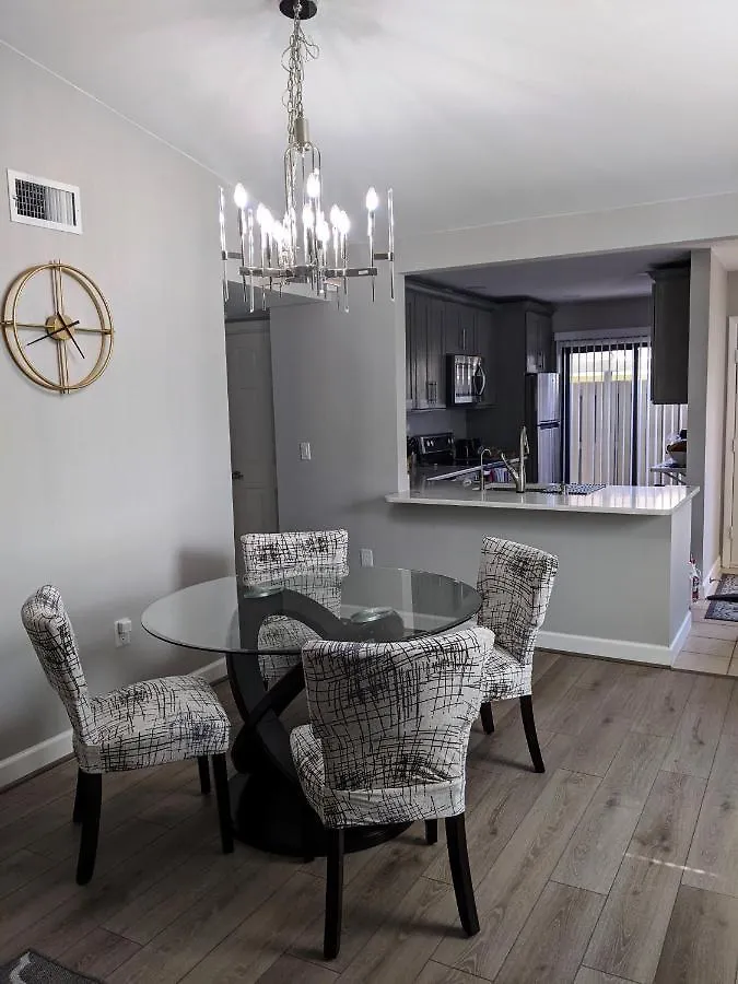 Lovely 2 Bedroom With A Pool!