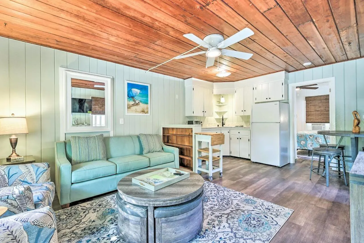 Siesta Key Couples Escape - Walk To Beaches! Holiday home *