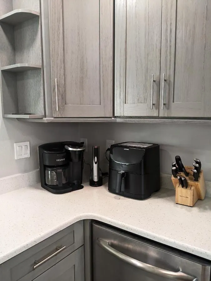 Lovely 2 Bedroom With A Pool! Sarasota