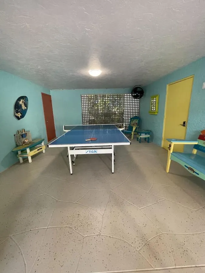 Your Personal Resort-7br, Pool, Tennis, Boating & Holiday home