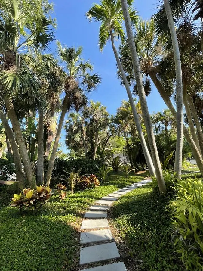 Your Personal Resort-7br, Pool, Tennis, Boating & Holiday home *