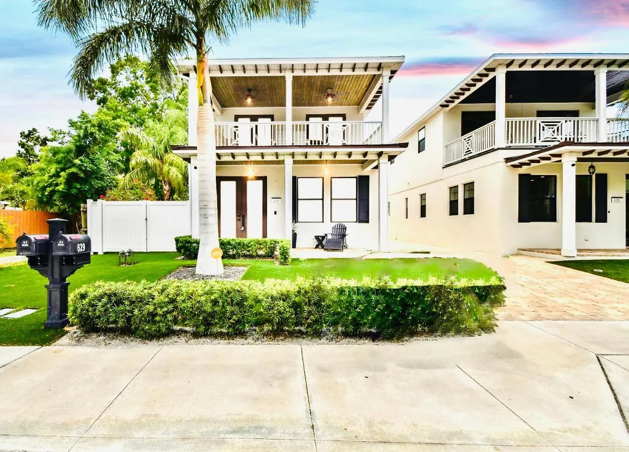 Holiday home Beach-town Pet-friendly Downtown @ 10 Acre Park-629