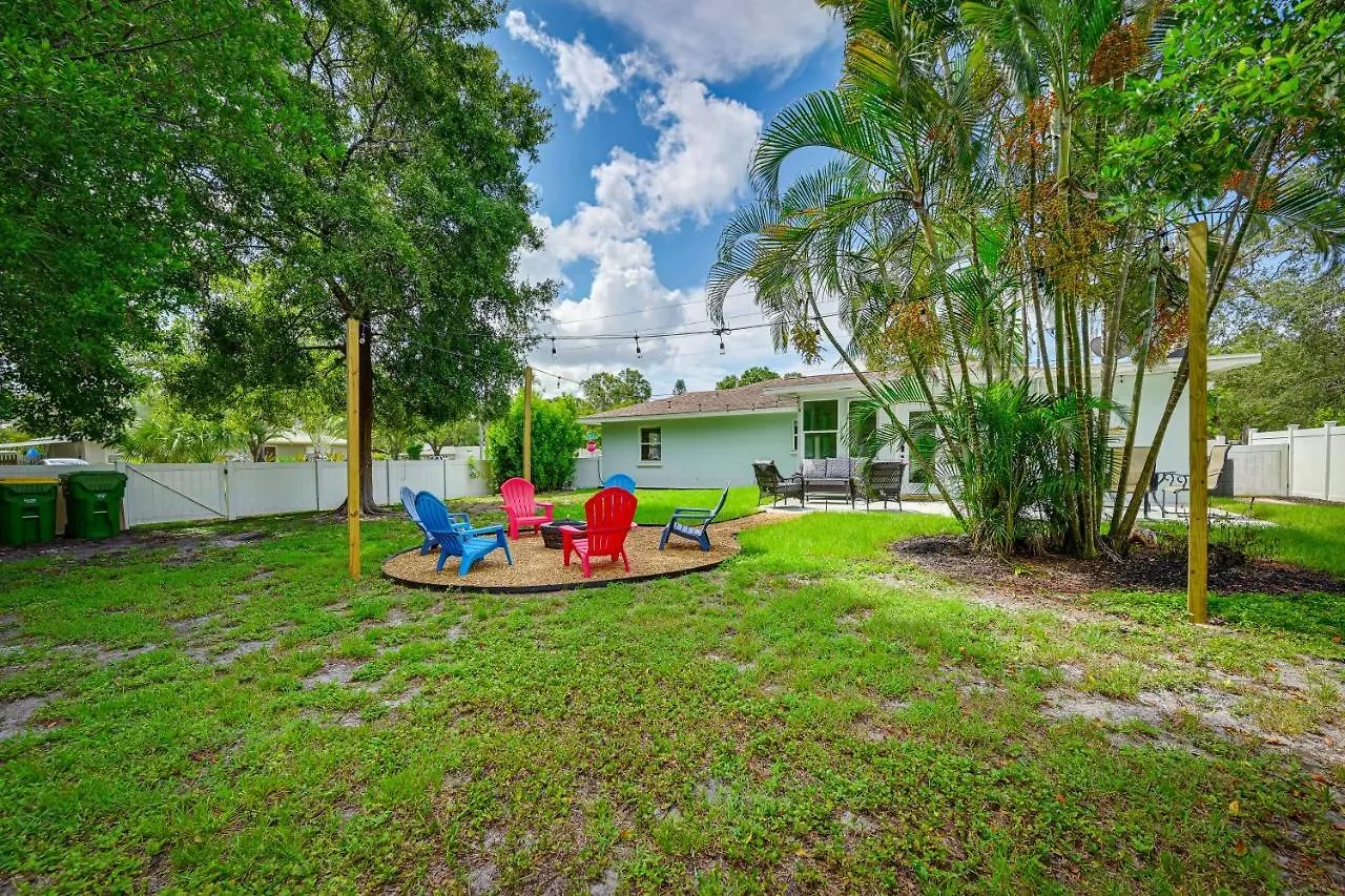 Sunny With Private Yard And Fire Pit! *