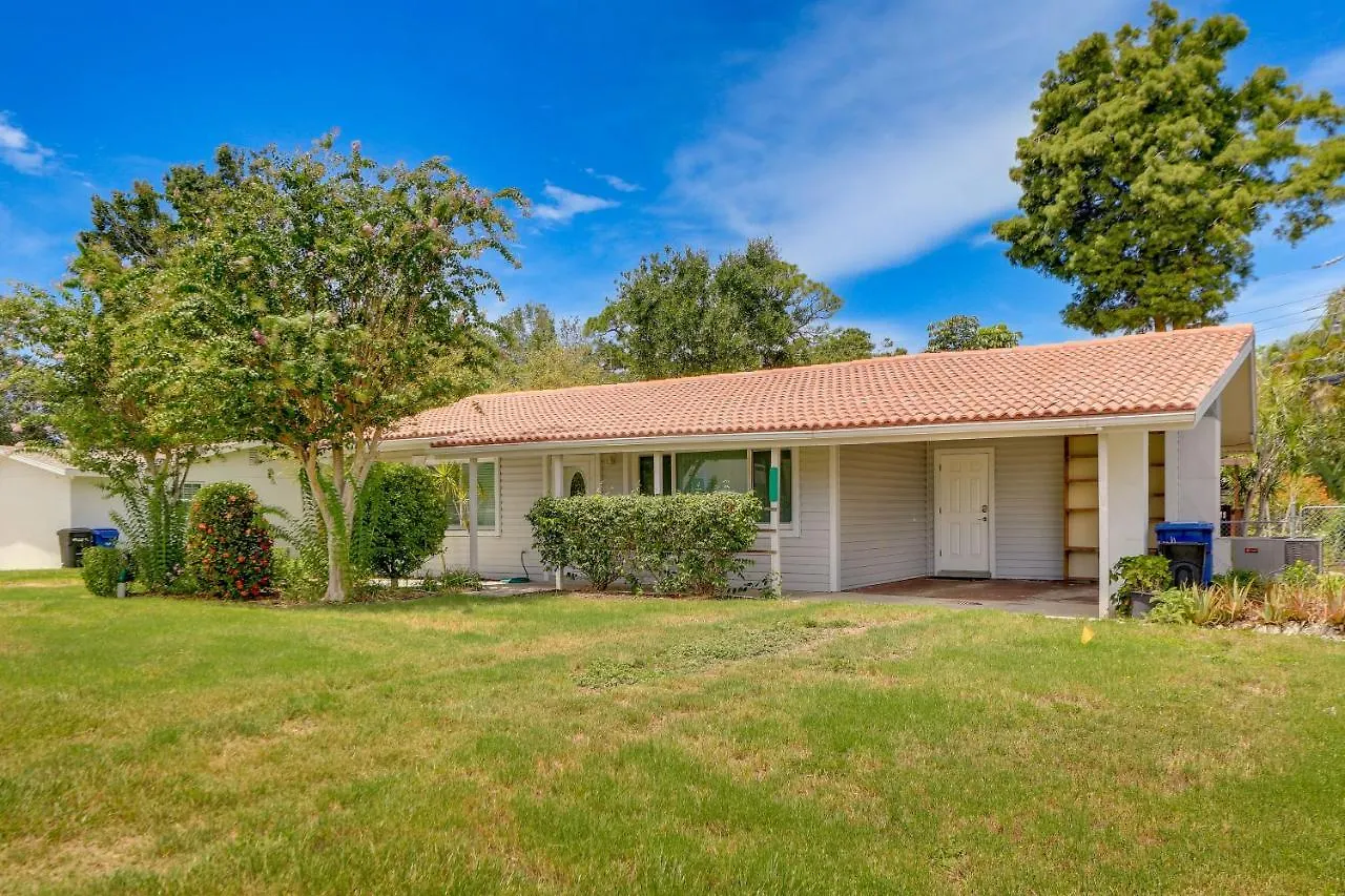 Charming With Deck, 3 Mi To Beaches! * Sarasota