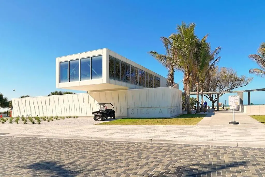 Apartment Close To Siesta Key, Shopping, Restaurants & More! *