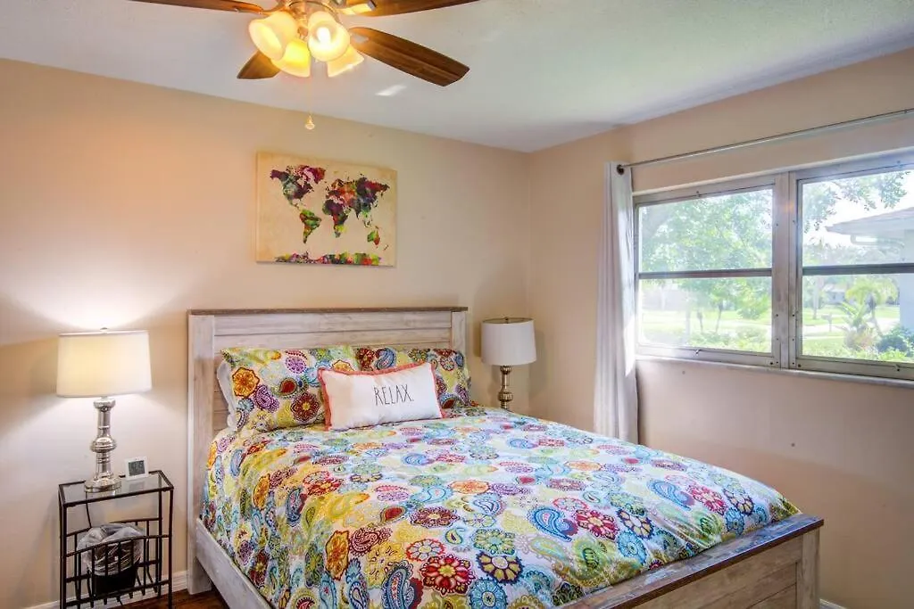 Close To Siesta Key, Shopping, Restaurants & More! Apartment Sarasota